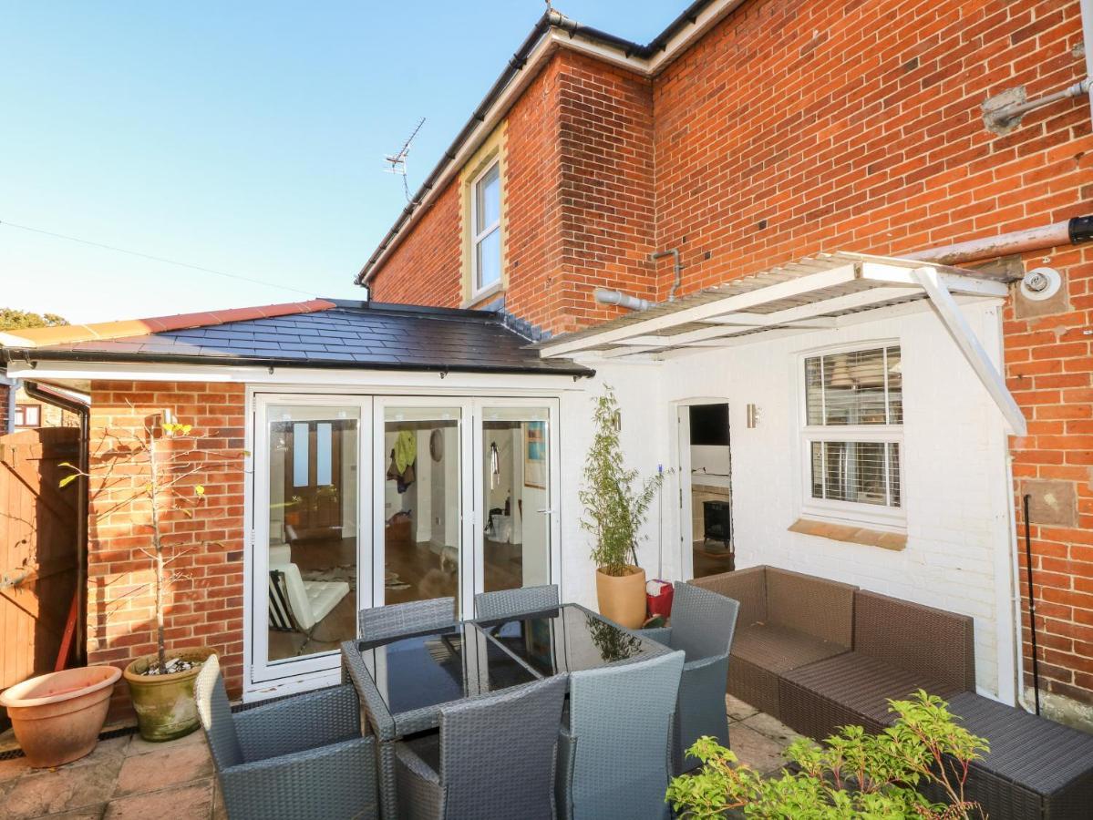 Dovedale, Ryde Villa Eksteriør billede